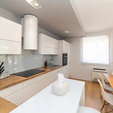 Premium Garden Escape By Belmont Realty Daire Zadar