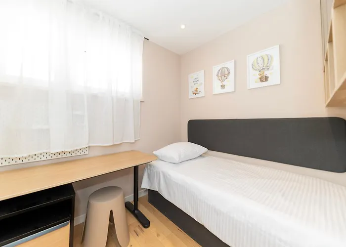 Apartment Premium Garden Escape By Belmont Realty Zadar