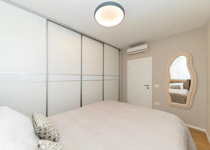 Premium Garden Escape By Belmont Realty Apartment