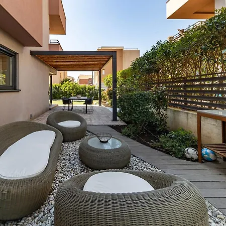 Premium Garden Escape By Belmont Realty * 扎达尔