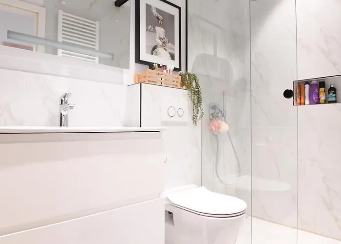 Premium Garden Escape By Belmont Realty Apartment